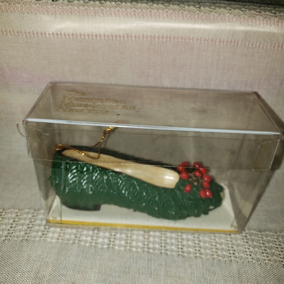 1999 Rothchild Metropolitan Museum of Art Christmas Ornament - Picture 7 of 12